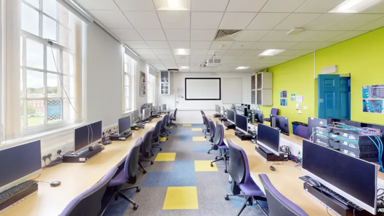 BCoC3VGoUhU-Photo_17